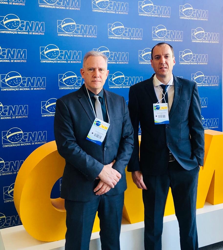Prefeito Gelson e Procurador Guilherme participam de Mobilização Municipalista