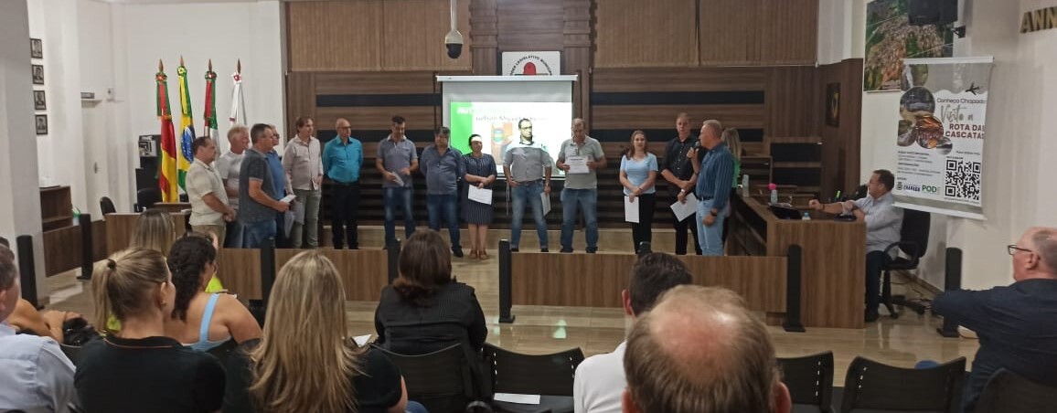 Integrantes das três Câmaras Técnicas receberam um certificado de agradecimento pelo trabalho e envolvimento 