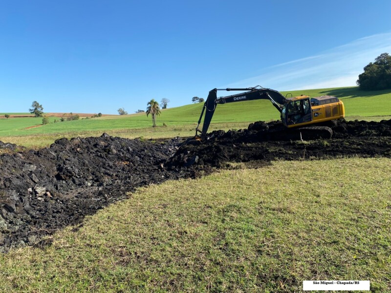 1º microaçude escavado na propriedade de Flavio Benvenutti, em São Miguel.