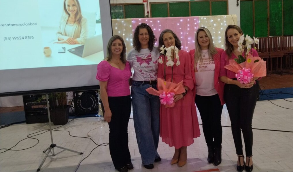 Palestrantes Jaqueline Lenhard e Renata Bosi com a Secretária da Saúde Odete Guareschi, Maristela Auler da AME e a gerente Alessandra da CRESOL.