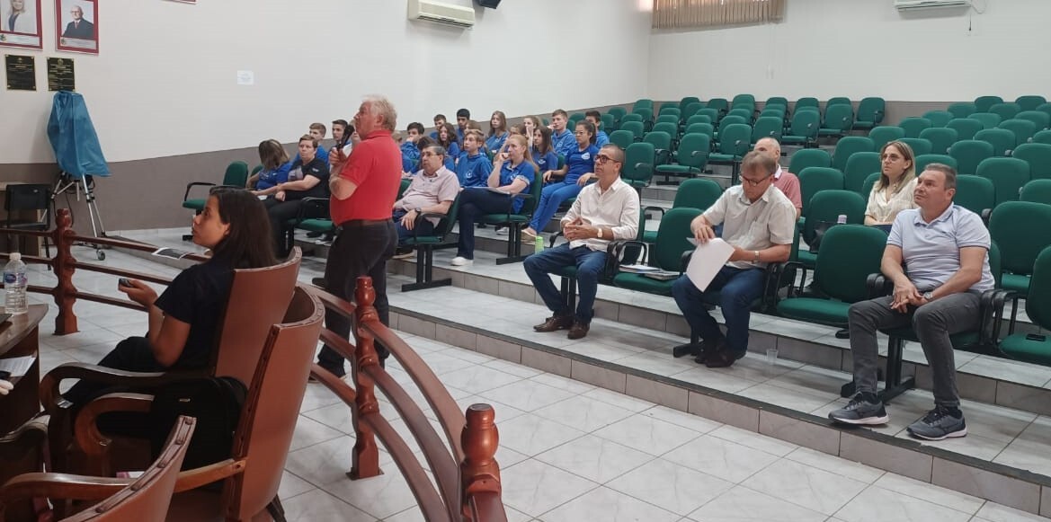Secretário Ademir Renner participou de encontro de definição de demandas para o Corede Rio da Várzea.